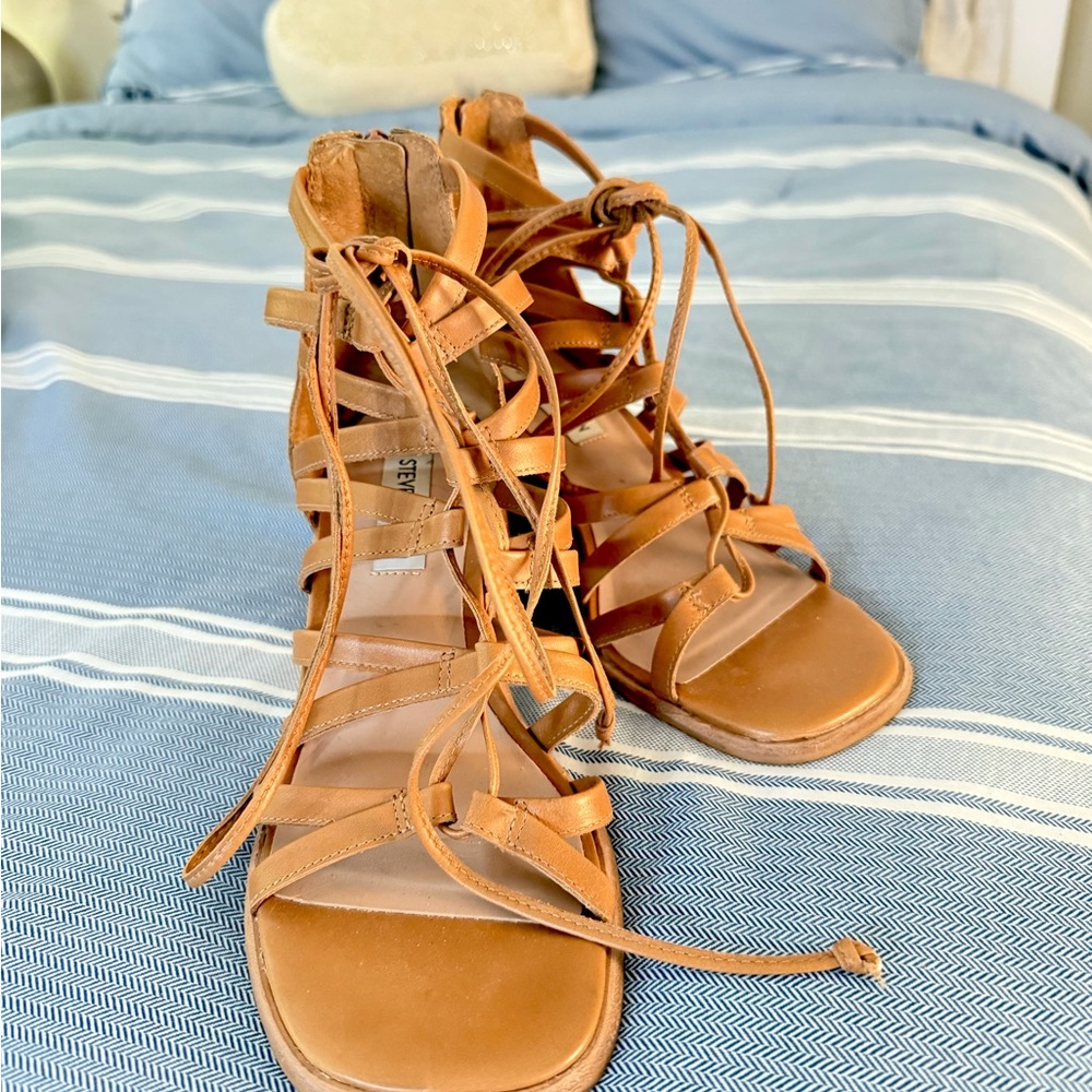 Steve Madden Lace-up Block Heel Sandals Tan Size 7
Leather upper
Made in Brazil - Picture 2 of 5